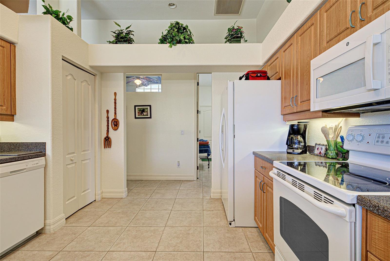 1078 BOUNDARY BLVD, ROTONDA WEST, FL, 33947