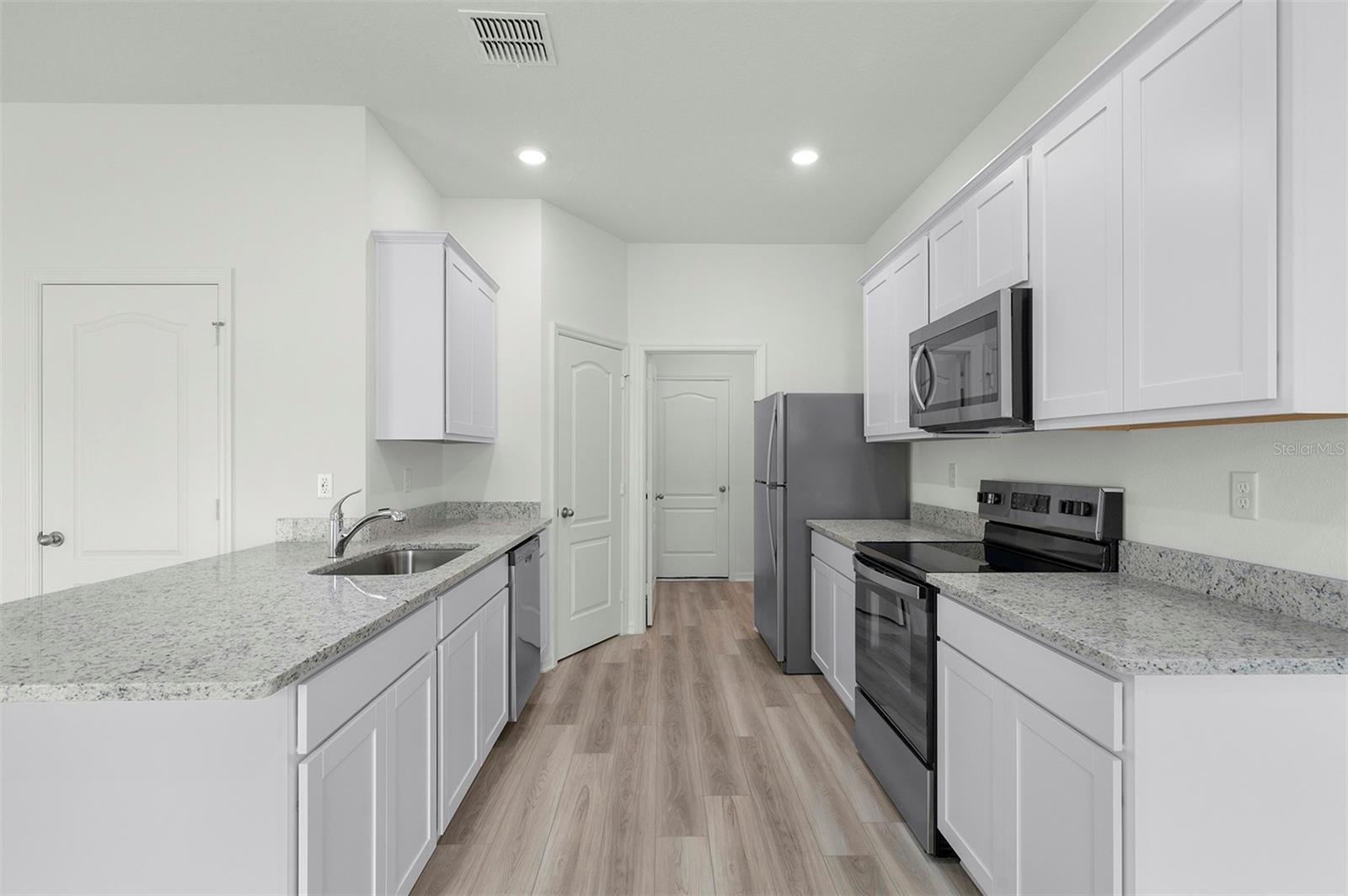 13275 TULA LOOP, ASTATULA, FL, 34705