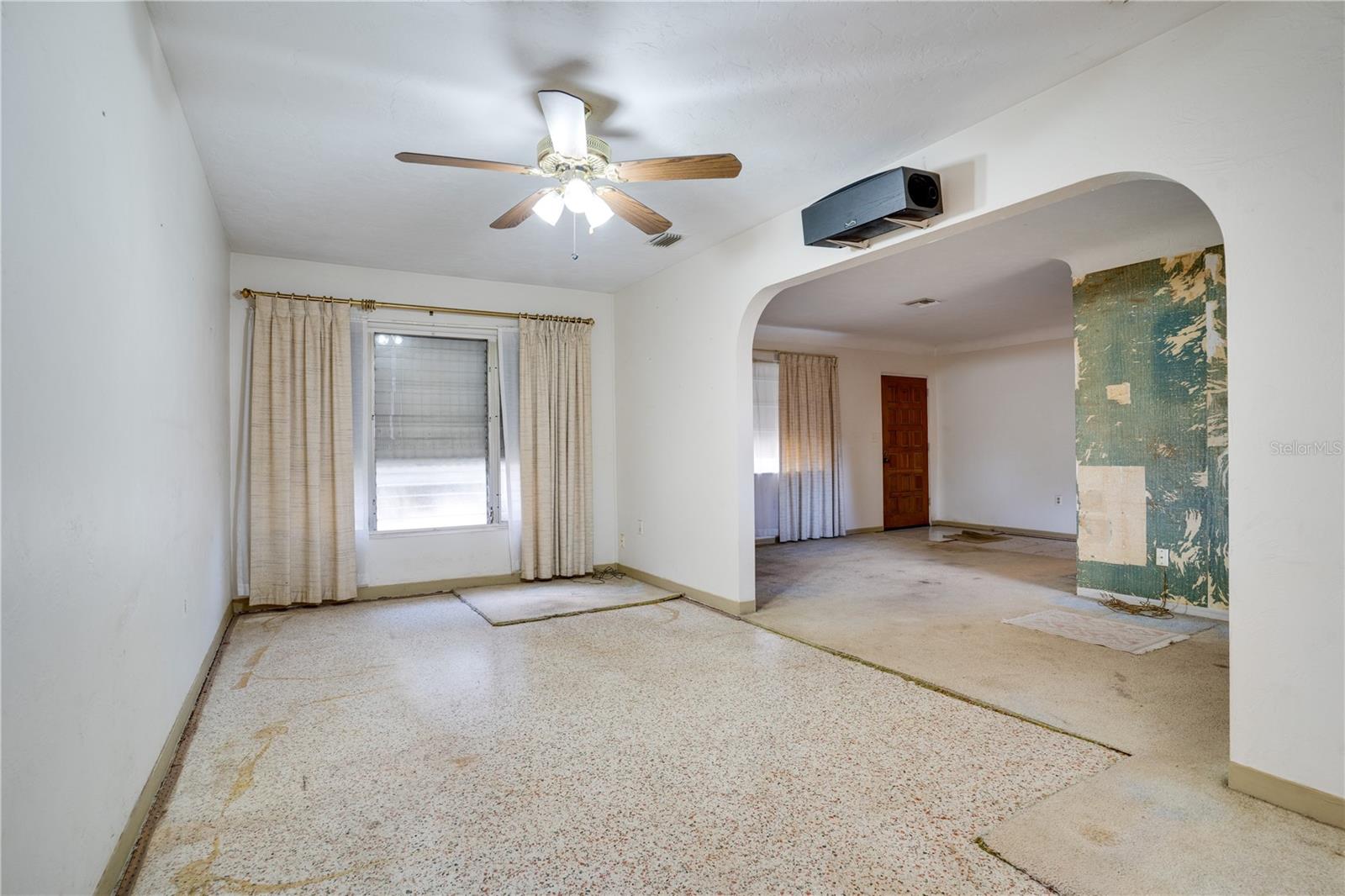 5948 51ST AVE N, KENNETH CITY, FL, 33709