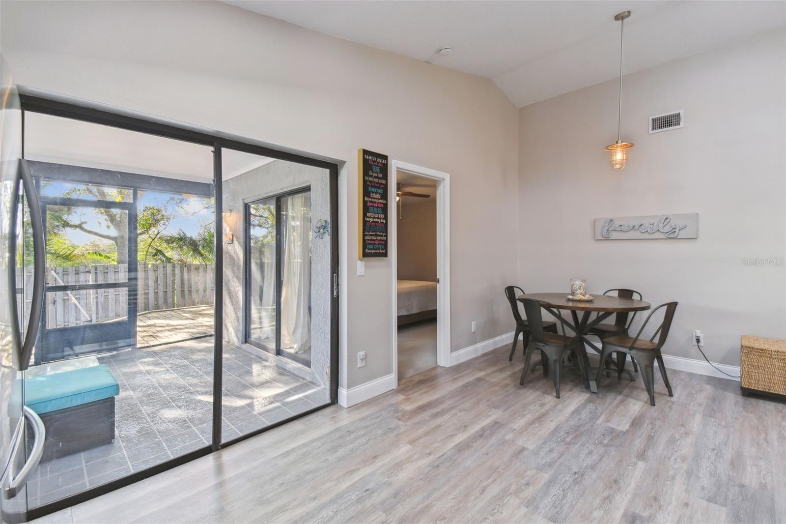 206 BEDFORD ST, OLDSMAR, FL, 34677