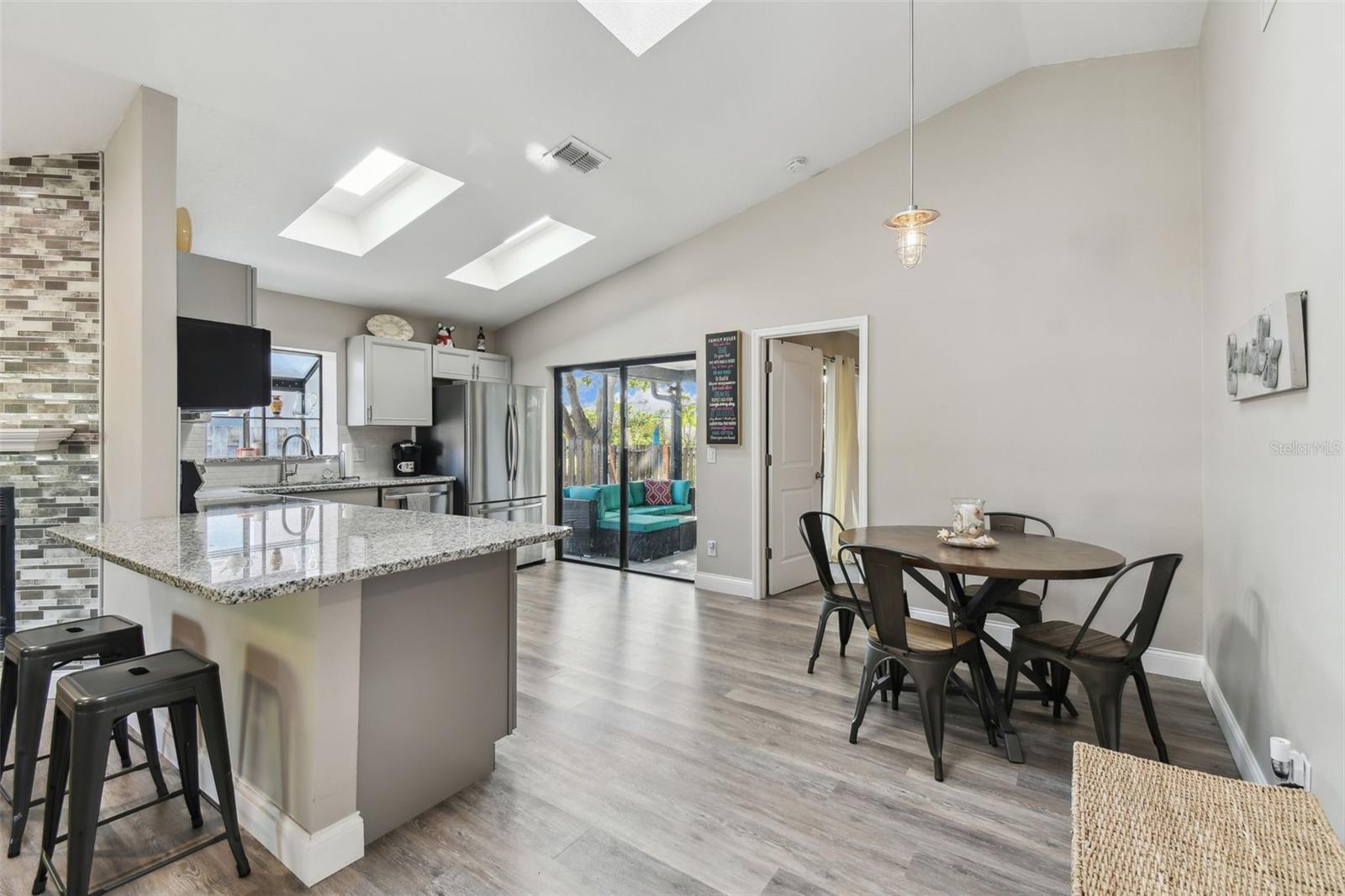 206 BEDFORD ST, OLDSMAR, FL, 34677