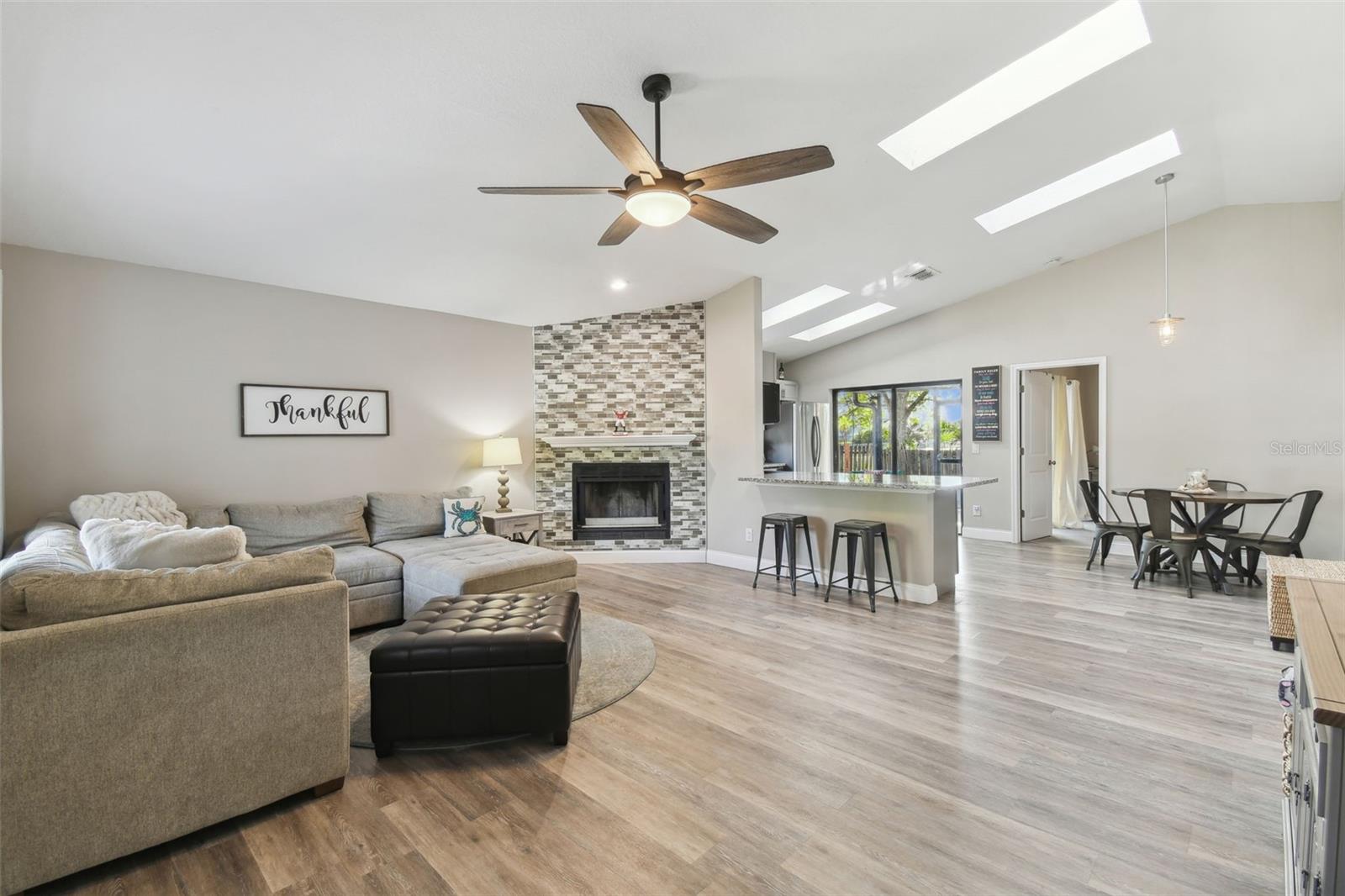 206 BEDFORD ST, OLDSMAR, FL, 34677