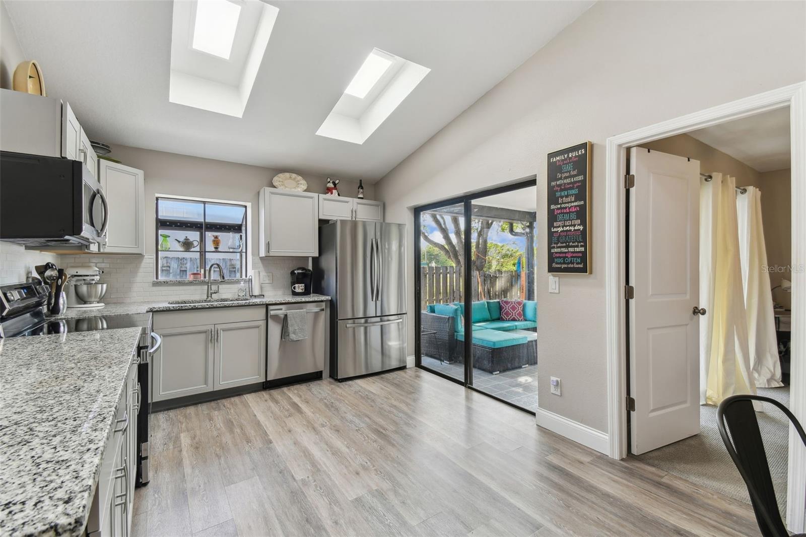 206 BEDFORD ST, OLDSMAR, FL, 34677