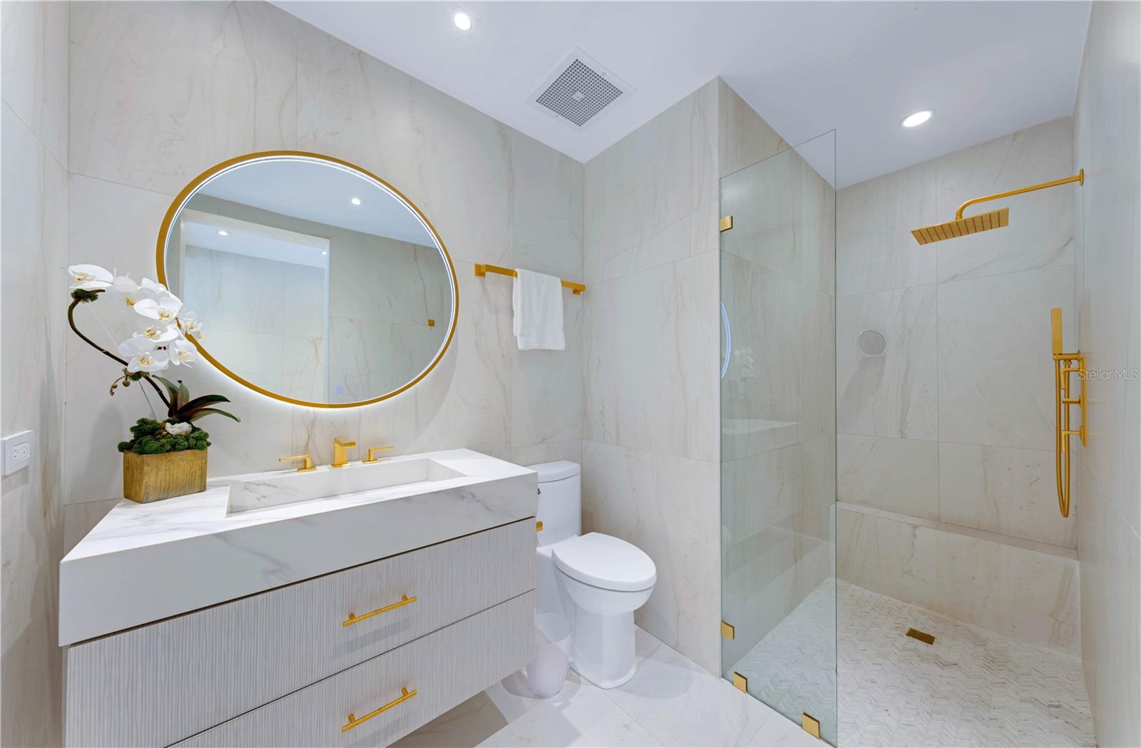 PR9112859 Property Photo