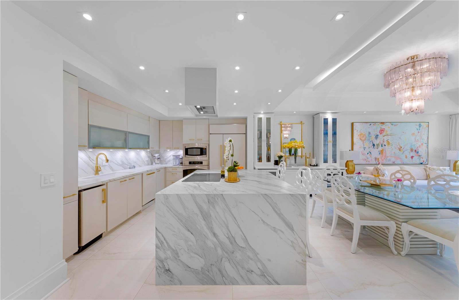 PR9112859 Property Photo