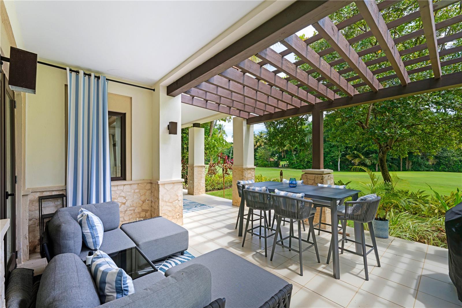 PR9112859 Property Photo