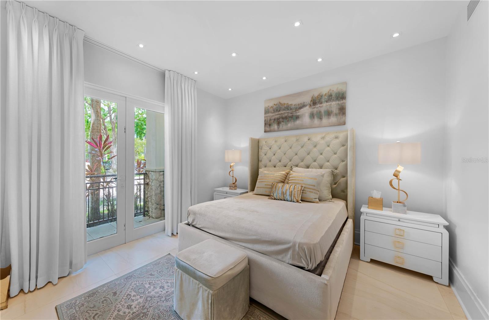 PR9112859 Property Photo