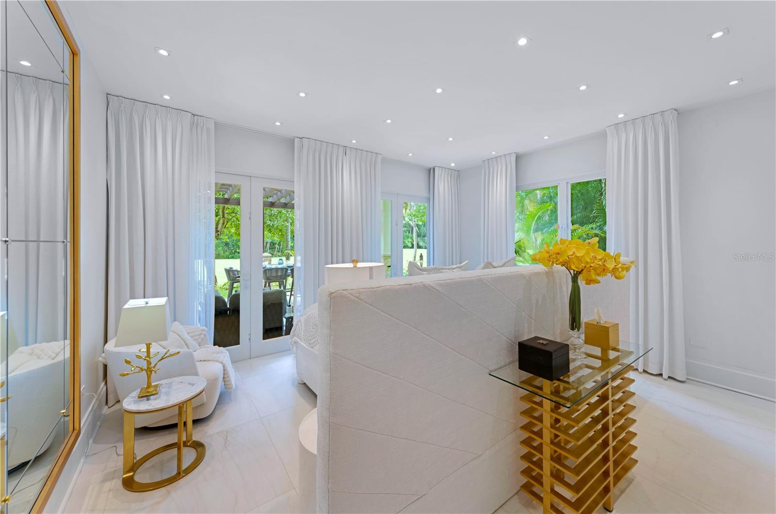 PR9112859 Property Photo