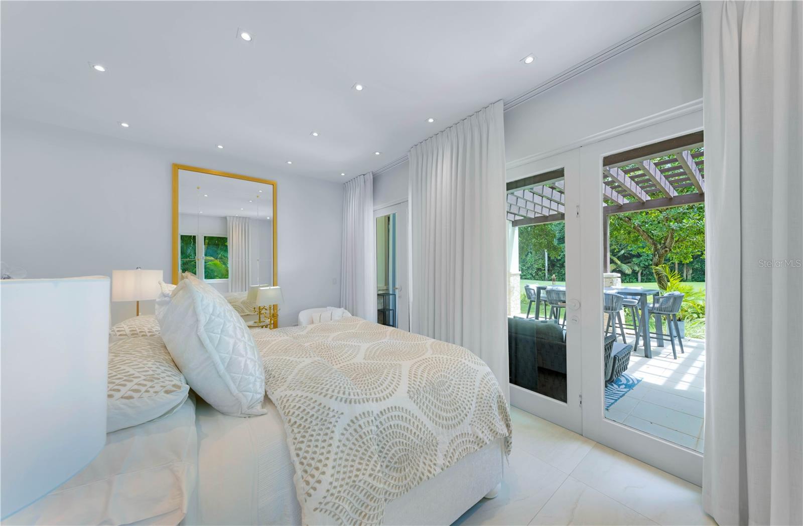 PR9112859 Property Photo