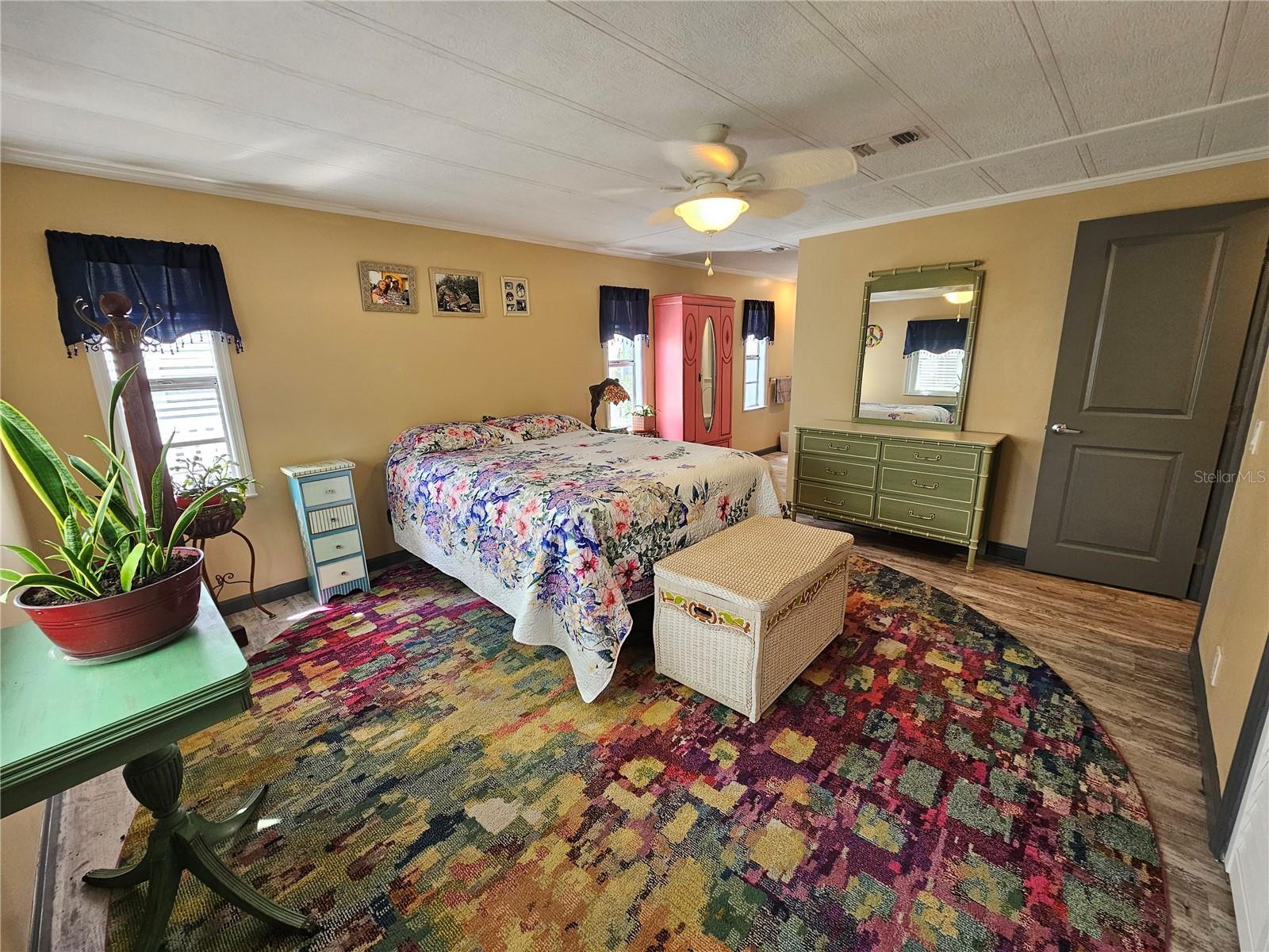 121 DOLPHIN DR S, OLDSMAR, FL, 34677