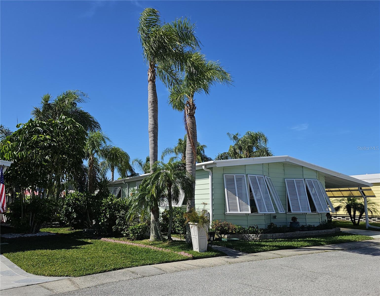 121 DOLPHIN DR S, OLDSMAR, FL, 34677