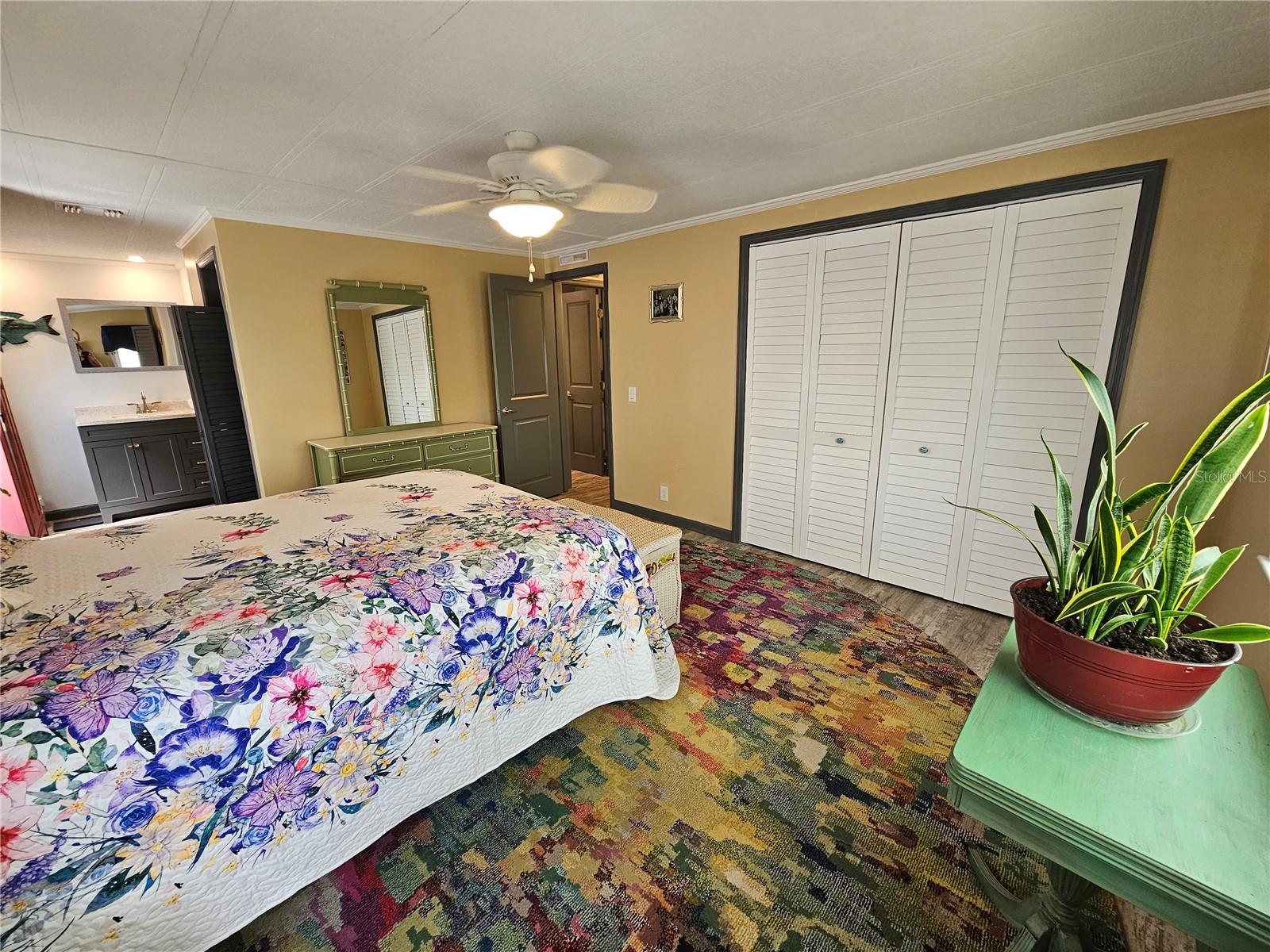 121 DOLPHIN DR S, OLDSMAR, FL, 34677
