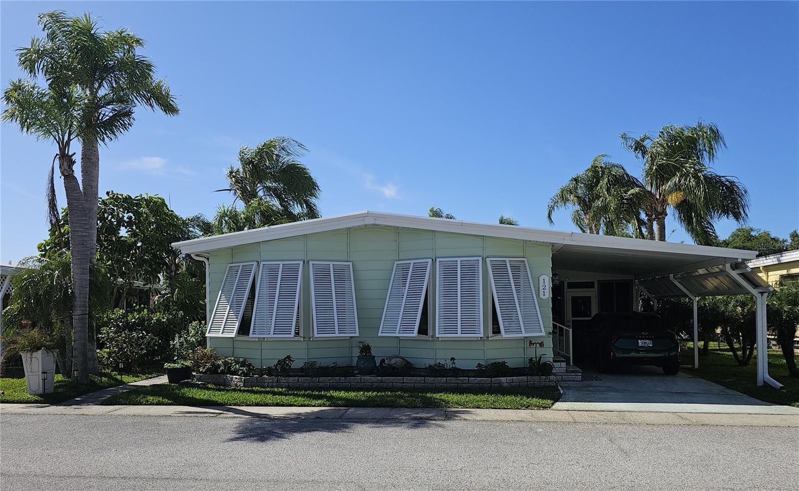 121 DOLPHIN DR S, OLDSMAR, FL, 34677