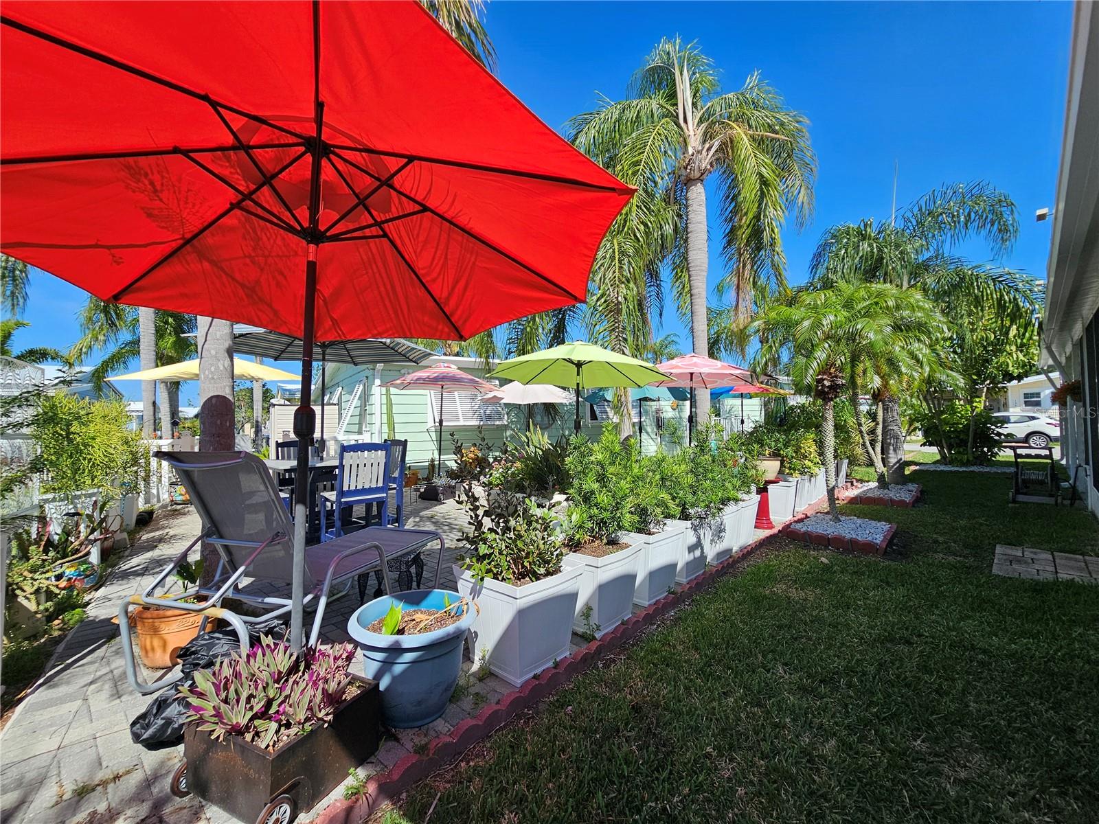 121 DOLPHIN DR S, OLDSMAR, FL, 34677