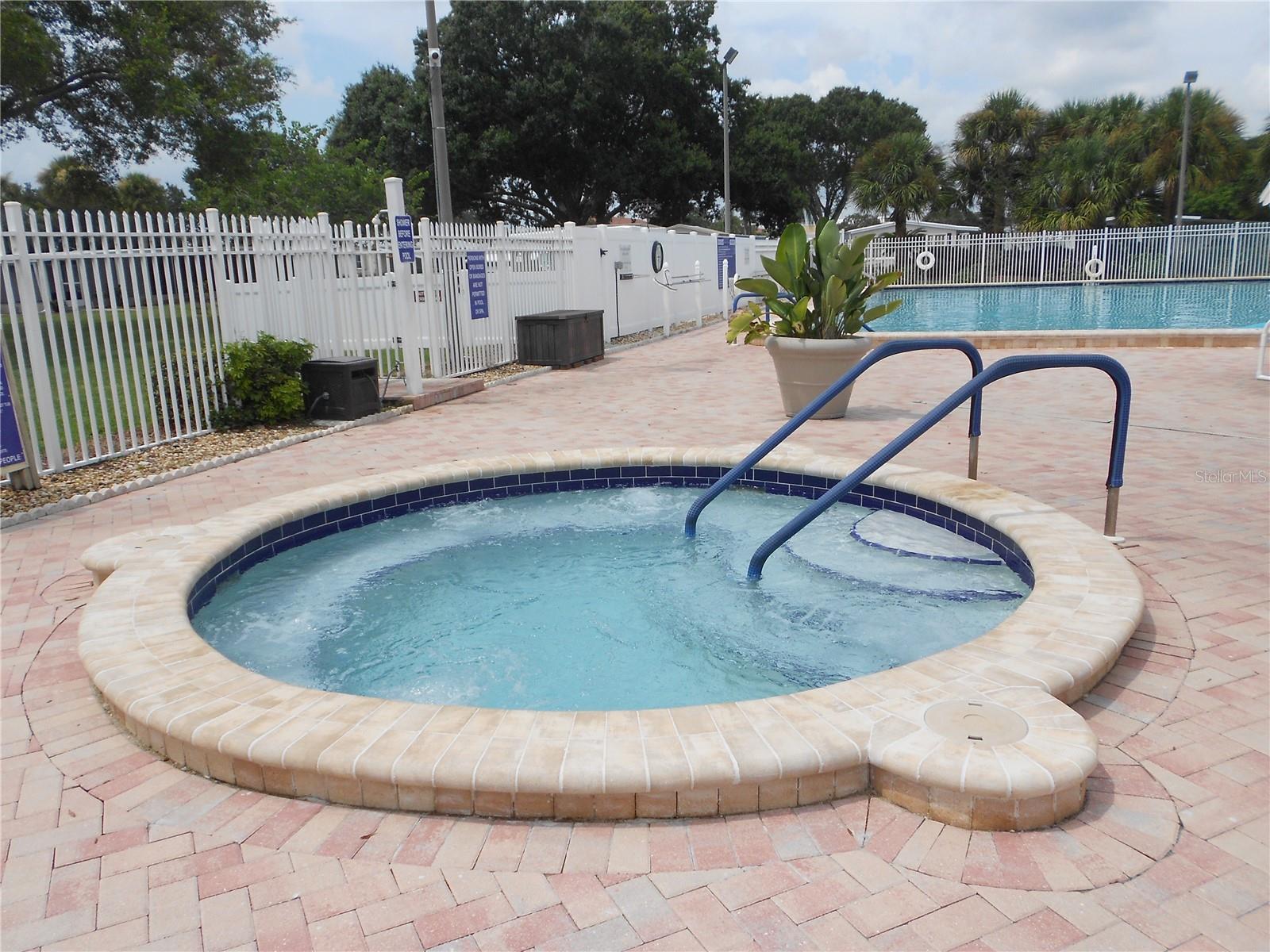 121 DOLPHIN DR S, OLDSMAR, FL, 34677