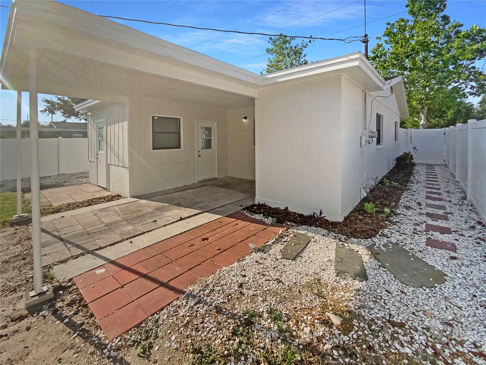 701 71ST AVE N, ST PETERSBURG, FL, 33702