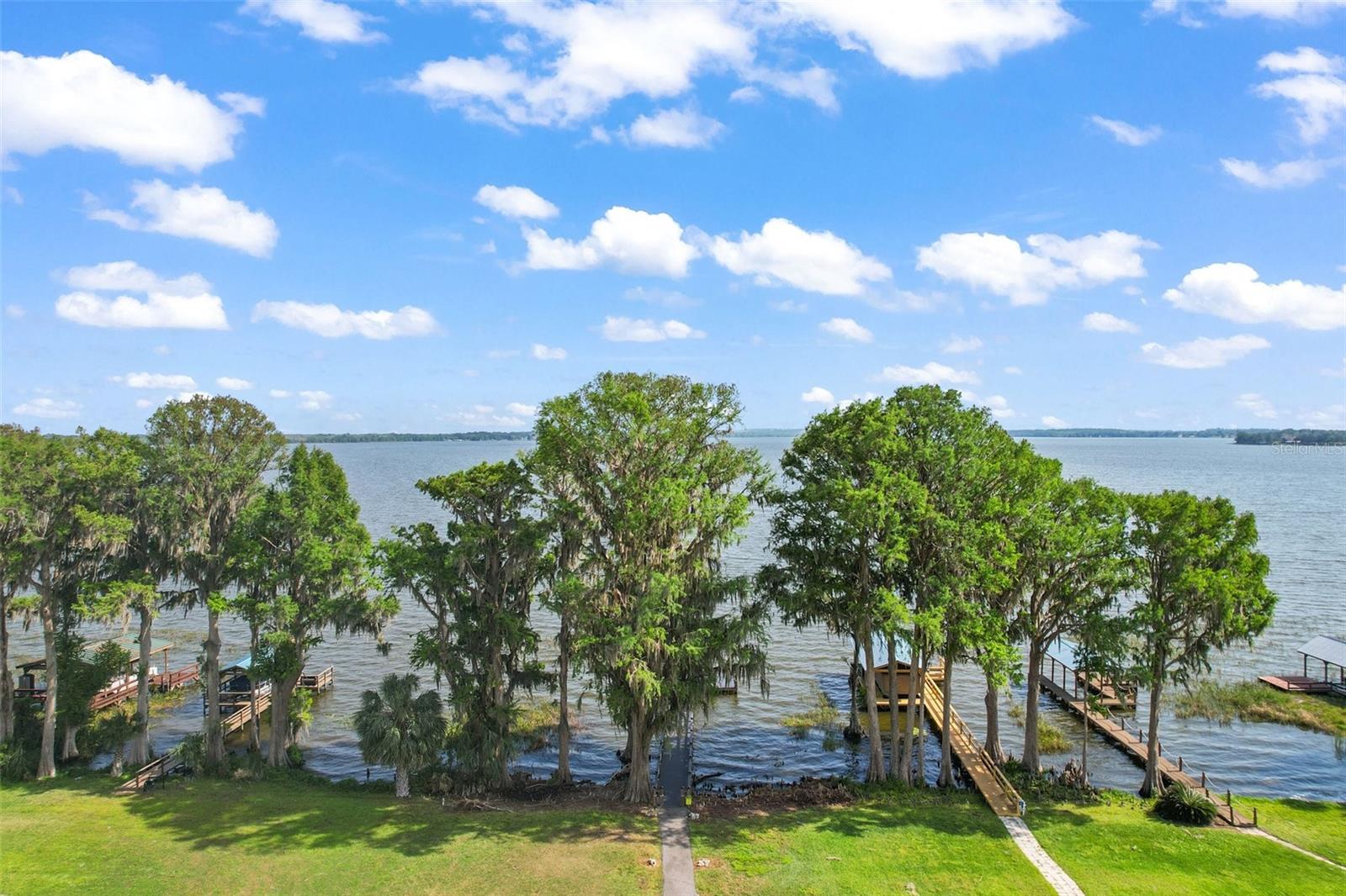 5557 FREEPORT DR, TAVARES, FL, 32778