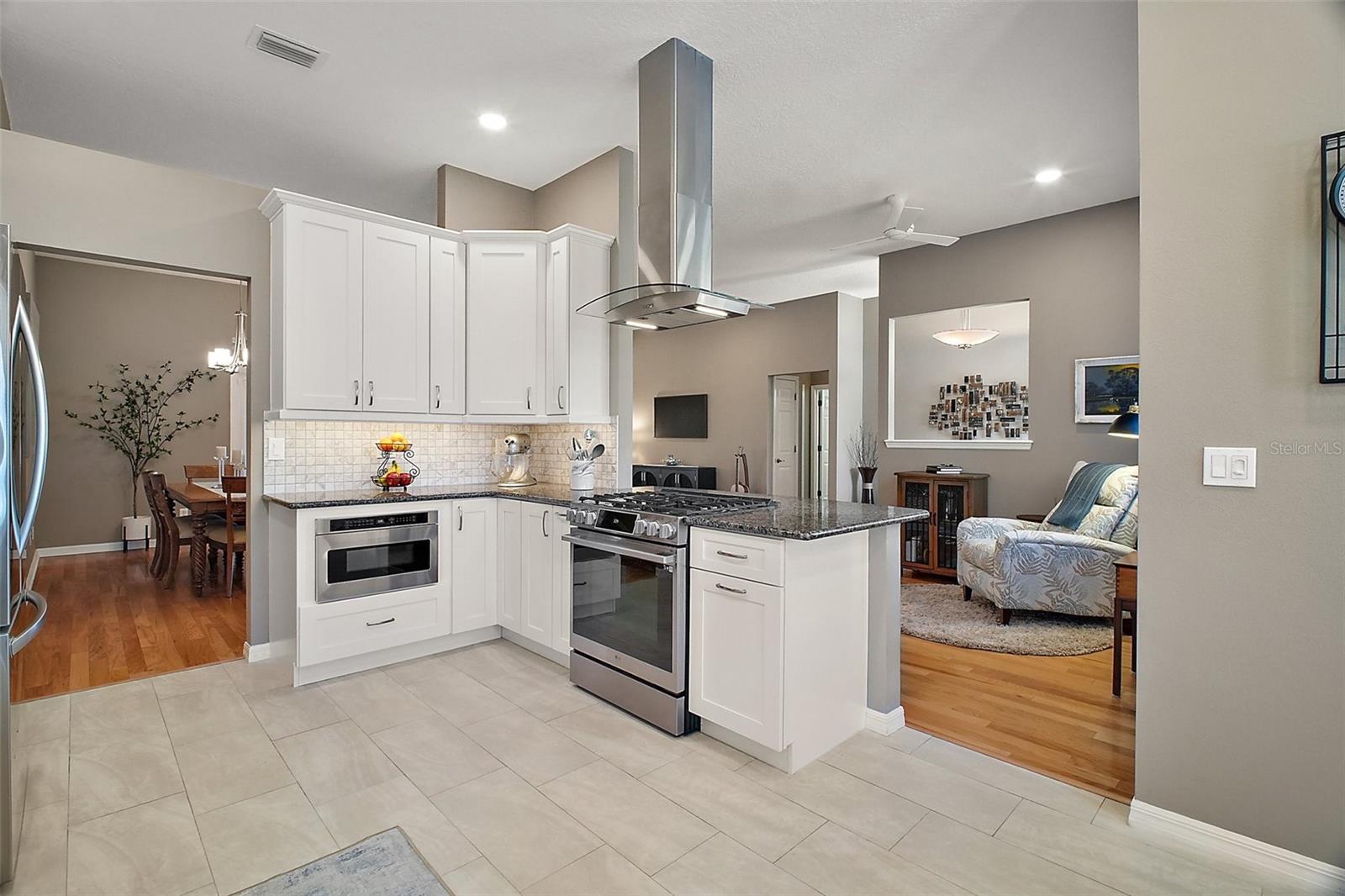 5557 FREEPORT DR, TAVARES, FL, 32778
