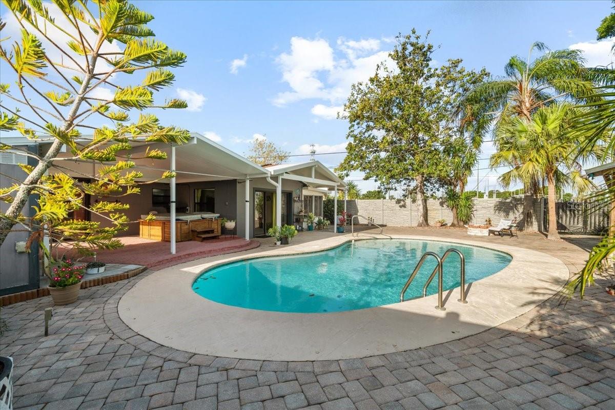 3961 15TH AVE N, ST PETERSBURG, FL, 33713