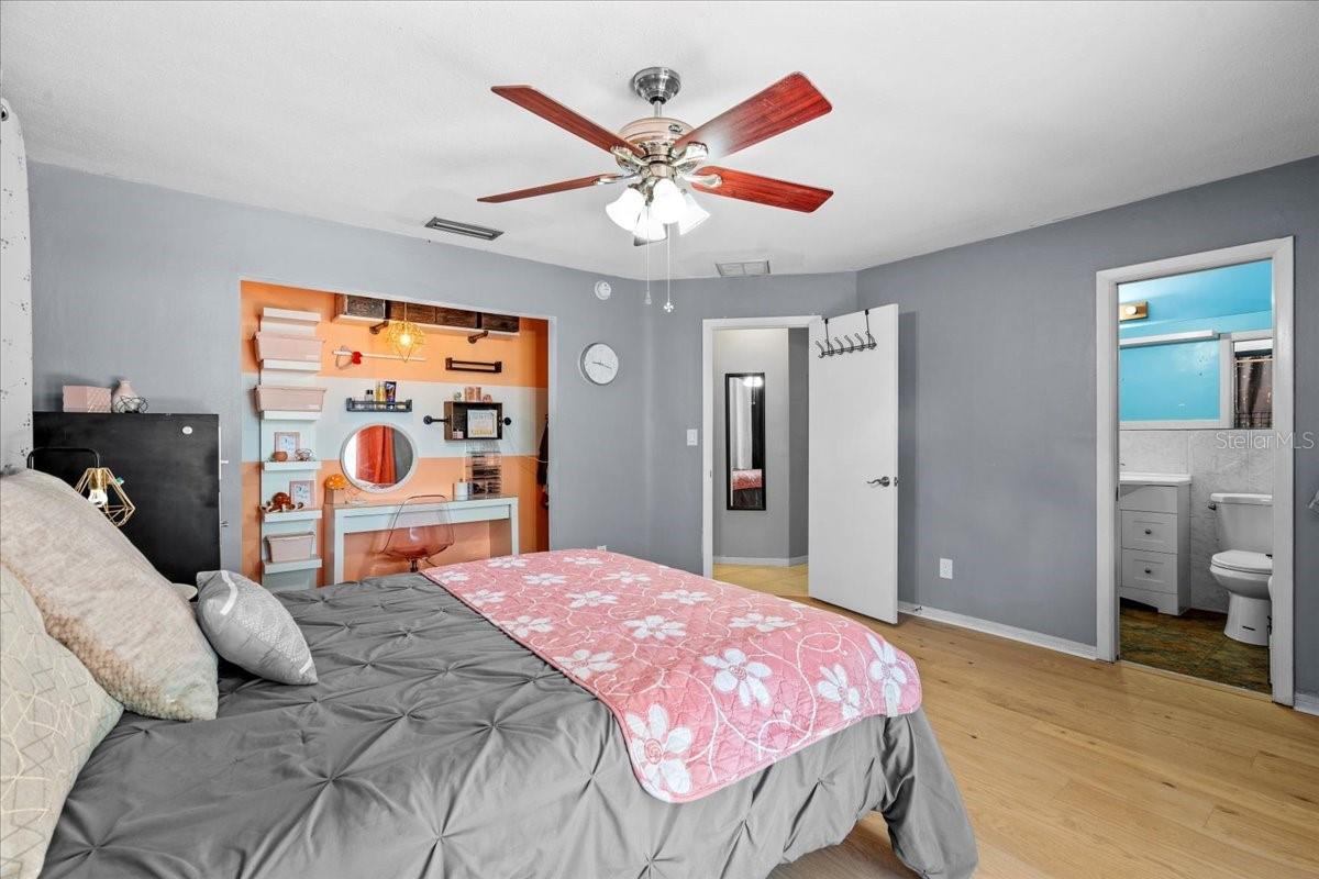 3961 15TH AVE N, ST PETERSBURG, FL, 33713