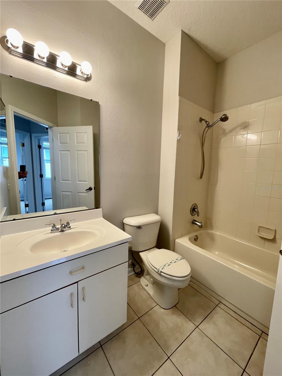 16102 STAGS LEAP DR, LUTZ, FL, 33559