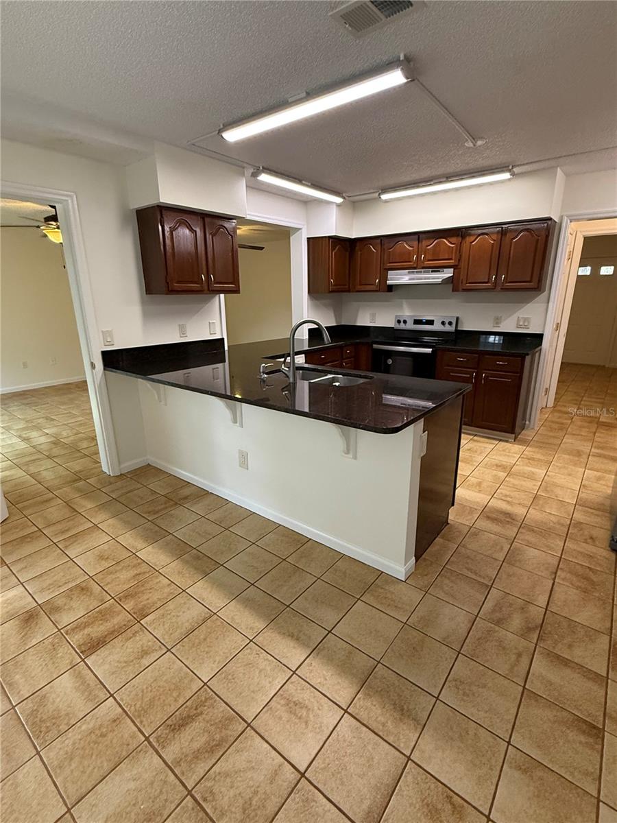 109 W CHAPMAN RD, OVIEDO, FL, 32765