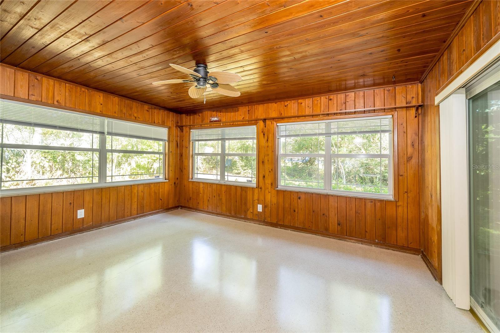310 DEER PARK AVE, TEMPLE TERRACE, FL, 33617