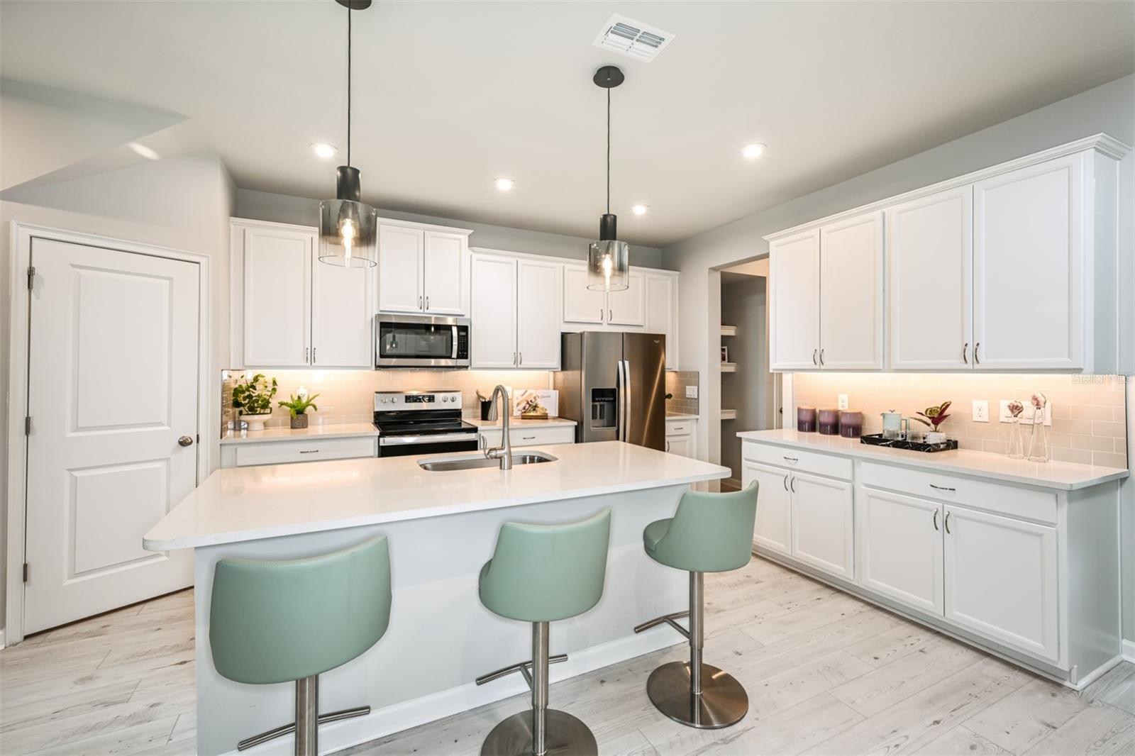 1140 CREEK VALLEY CT, BRANDON, FL, 33511