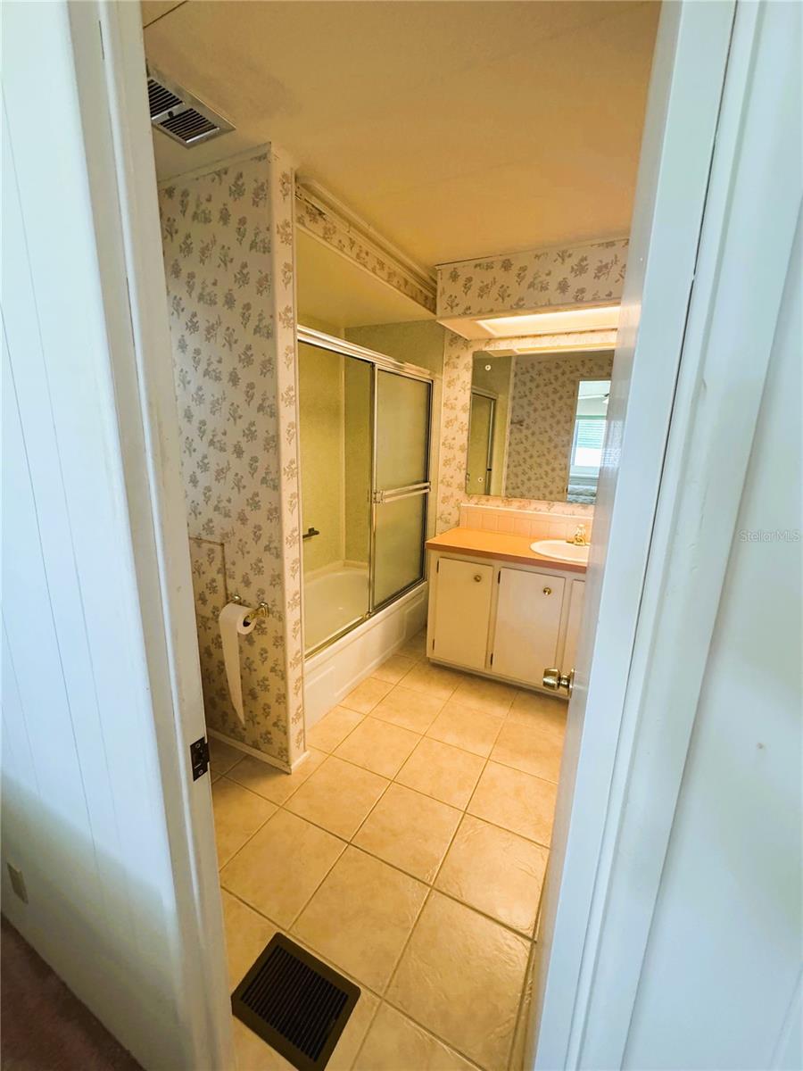 511 HAWTHORNE BLVD, LEESBURG, FL, 34748