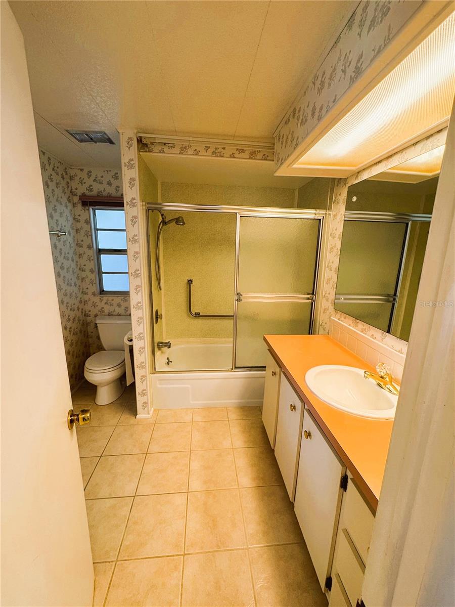 511 HAWTHORNE BLVD, LEESBURG, FL, 34748