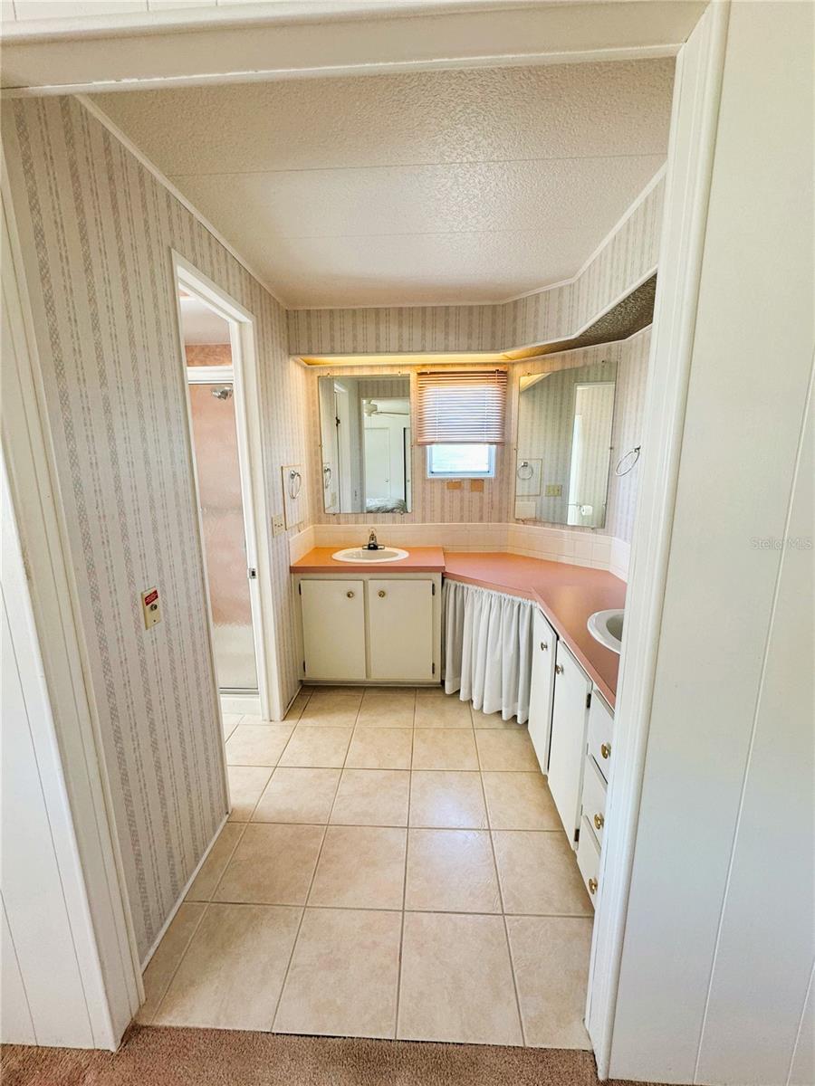 511 HAWTHORNE BLVD, LEESBURG, FL, 34748