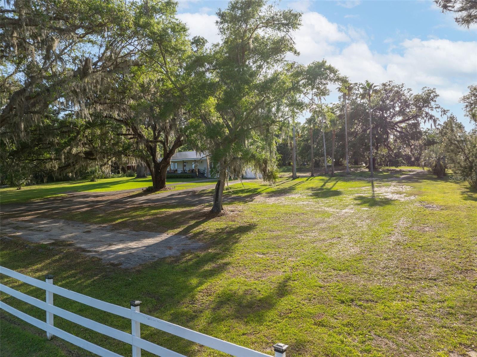 26384 MONDON HILL RD, BROOKSVILLE, FL, 34601
