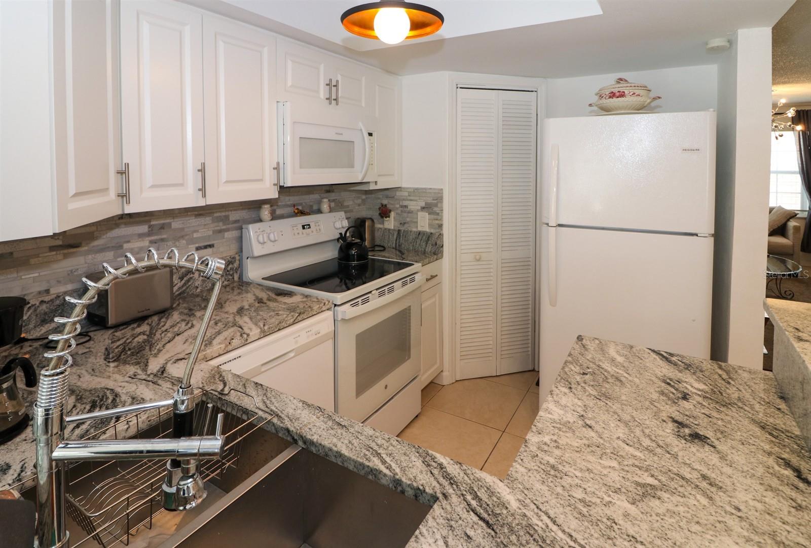 4158 TAMIAMI TRL #G1, PORT CHARLOTTE, FL, 33952
