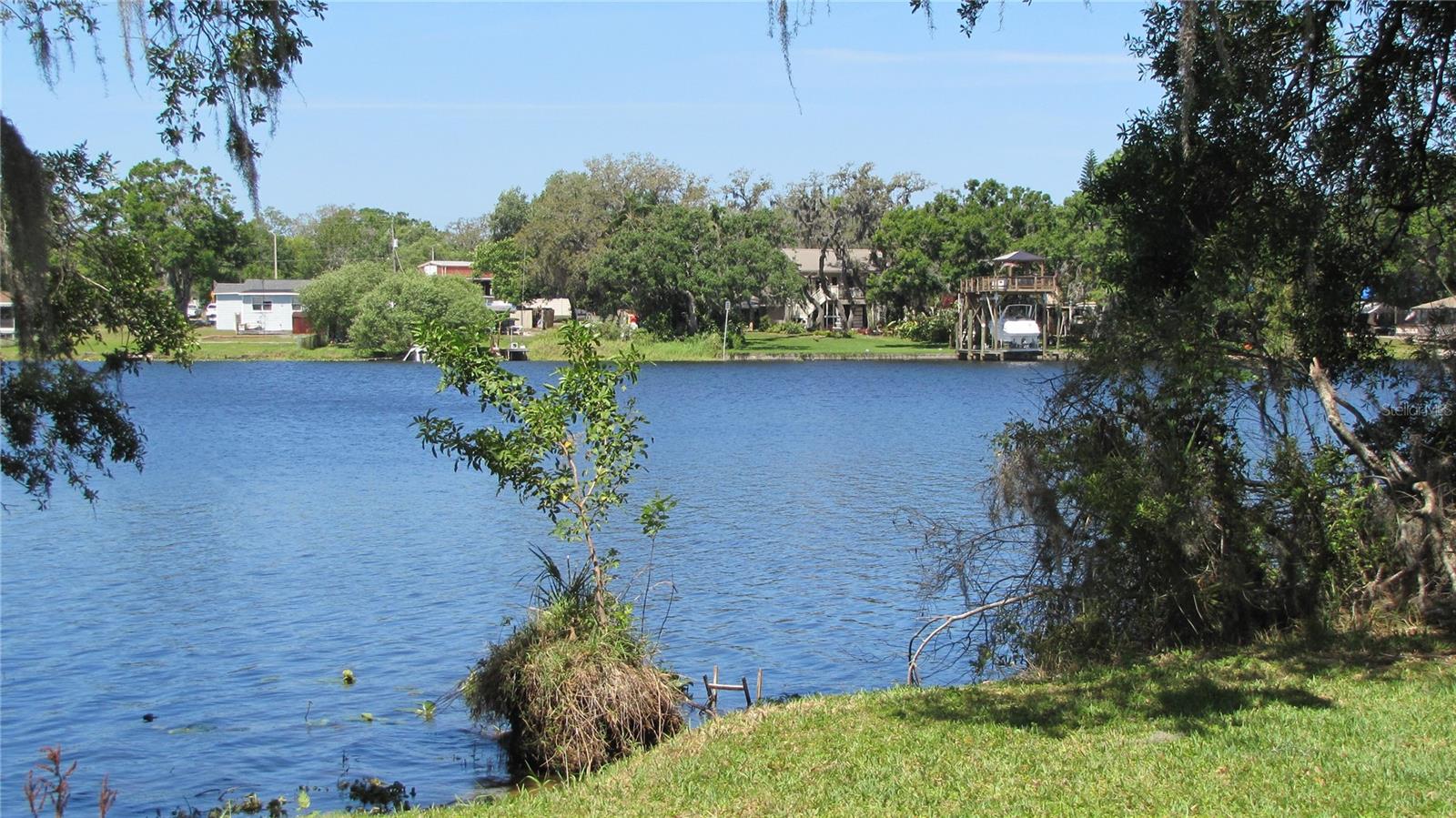 7238 E BANK DR, TAMPA, FL, 33617