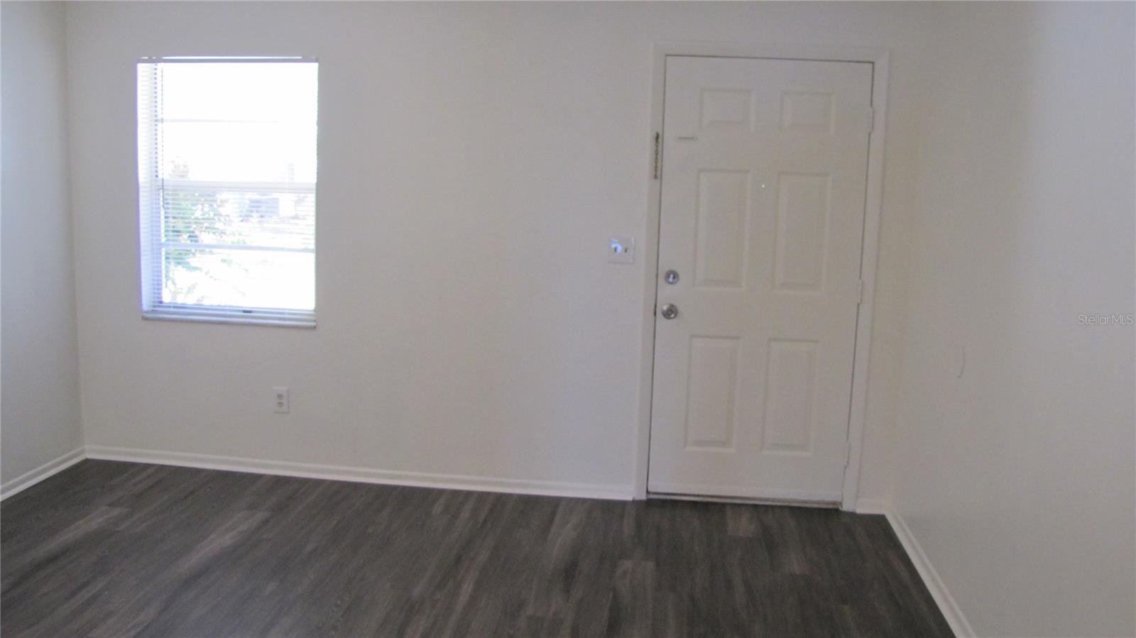 7238 E BANK DR, TAMPA, FL, 33617