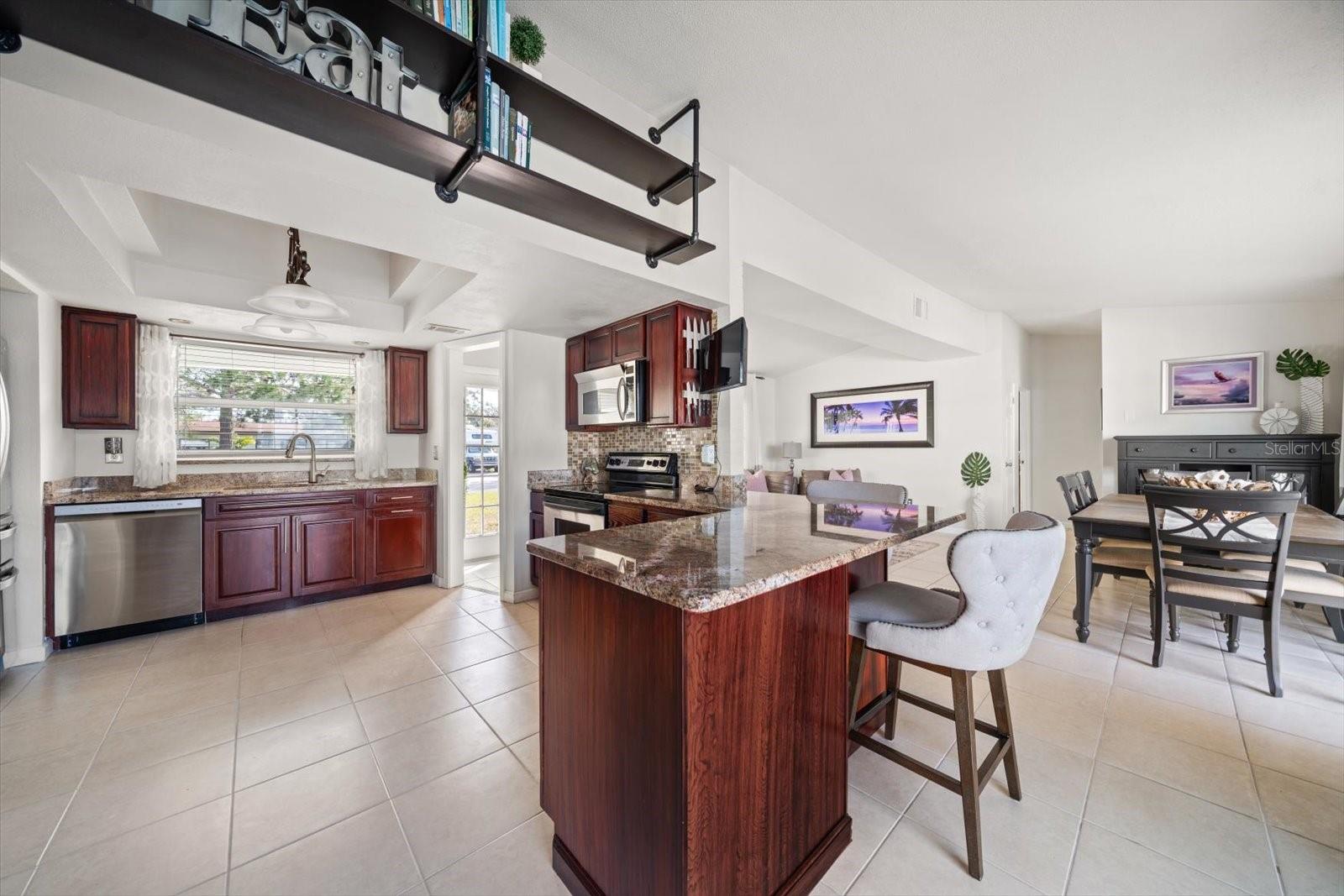1044 PORTER DR, LARGO, FL, 33771