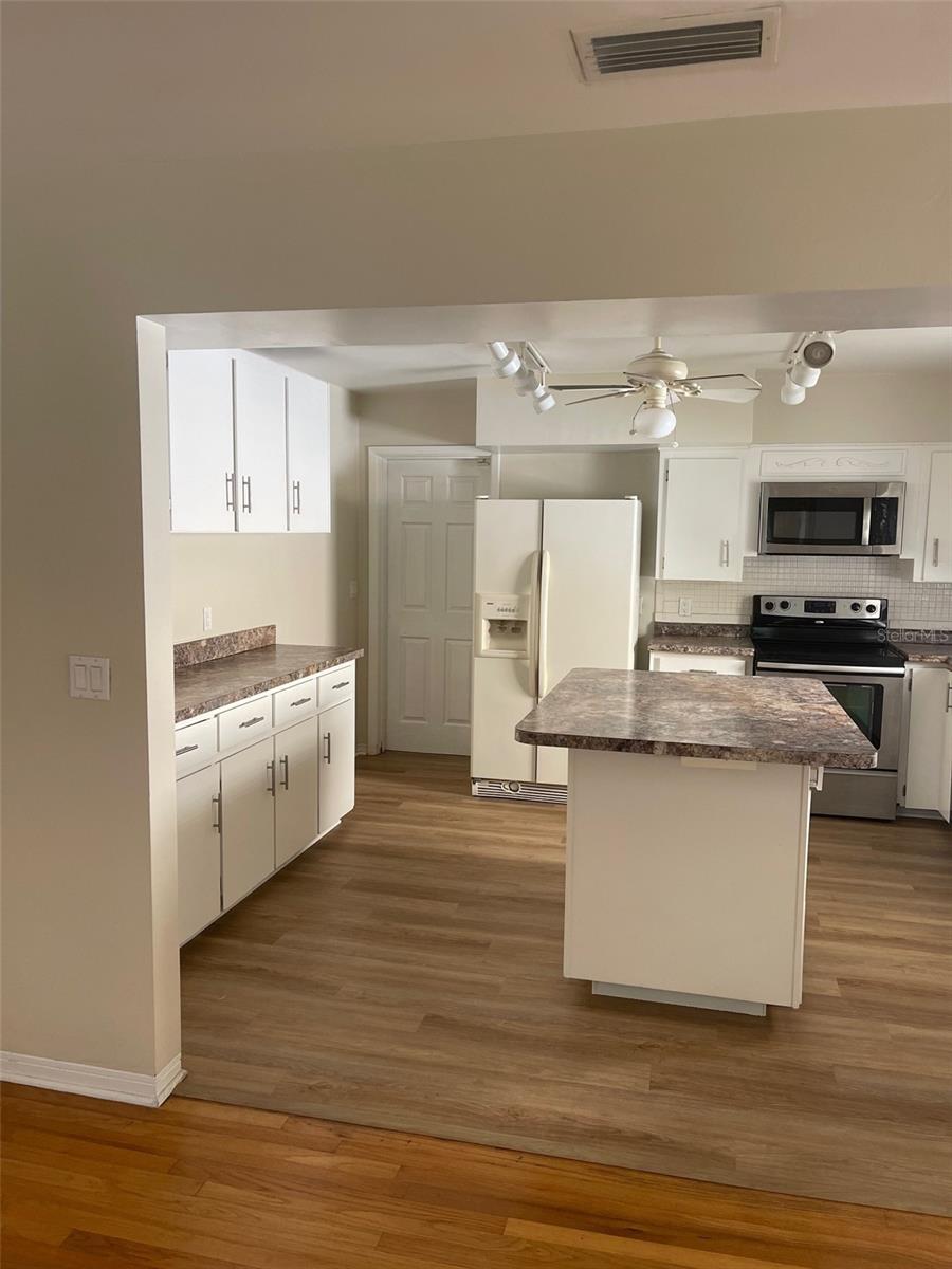 630 44TH AVE N, ST PETERSBURG, FL, 33703