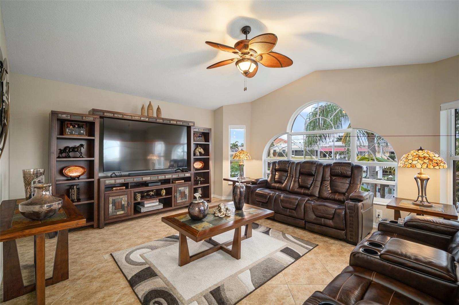 121 COLONIAL ST SW, PORT CHARLOTTE, FL, 33952