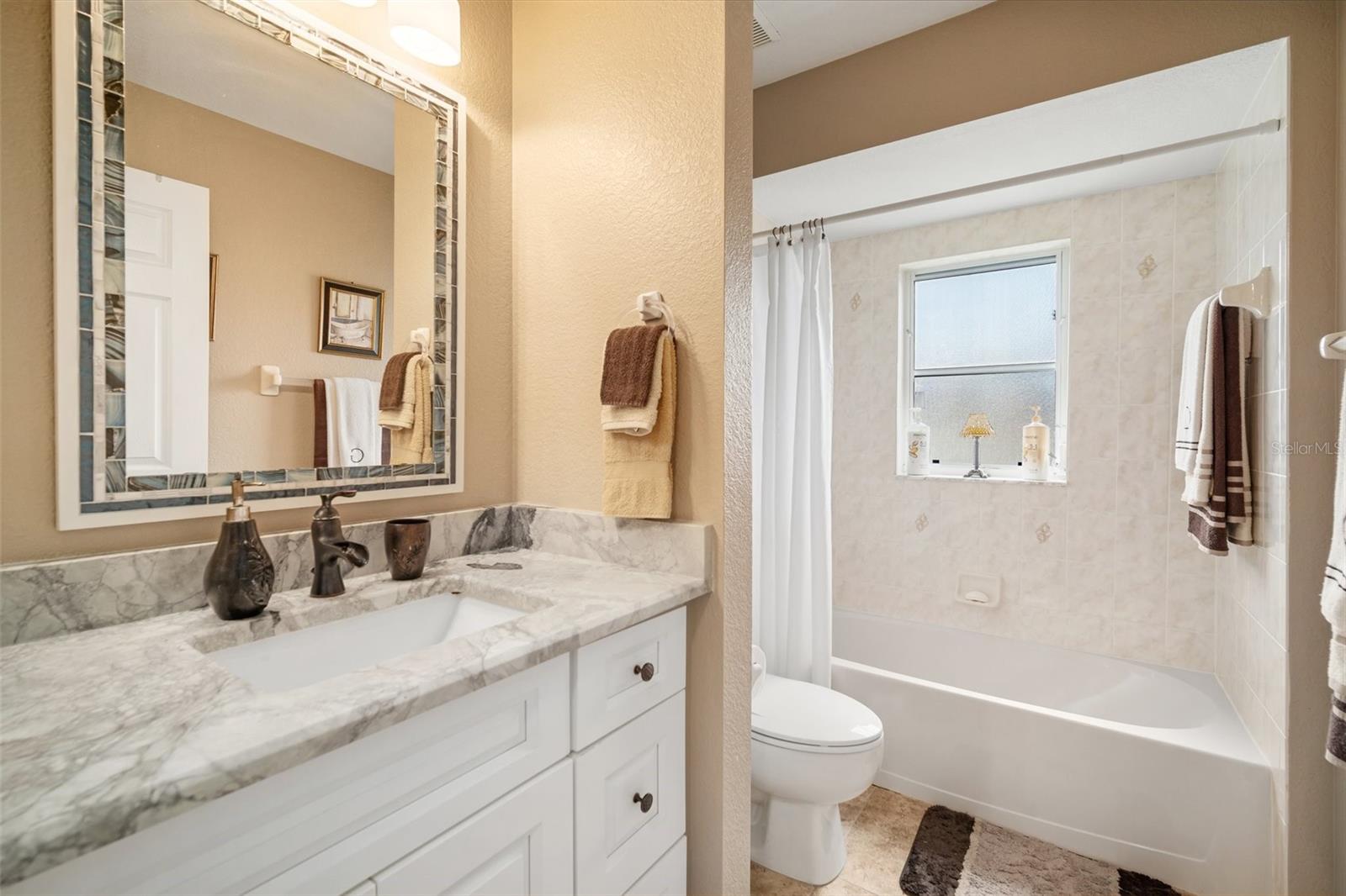 121 COLONIAL ST SW, PORT CHARLOTTE, FL, 33952