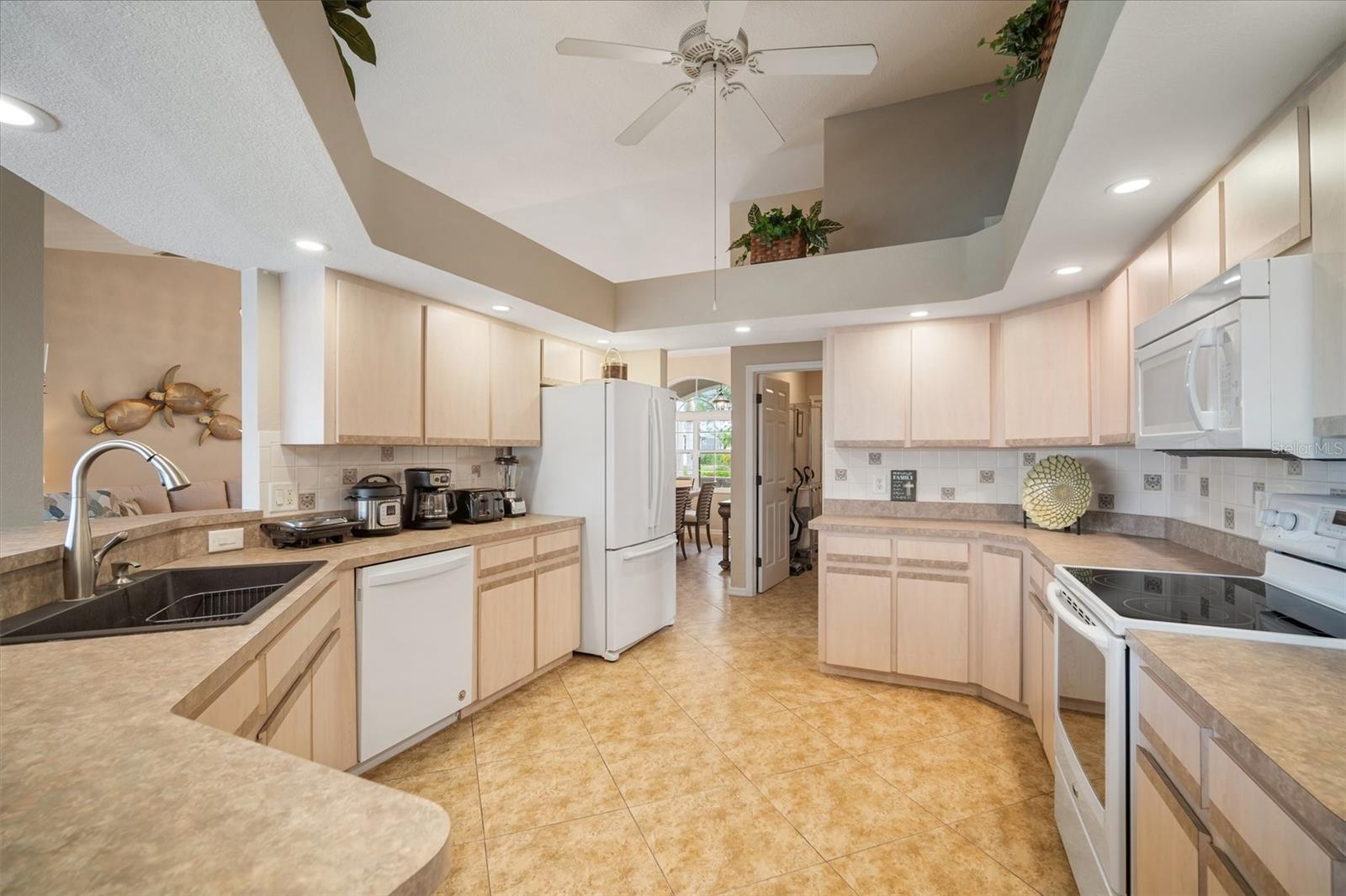 121 COLONIAL ST SW, PORT CHARLOTTE, FL, 33952