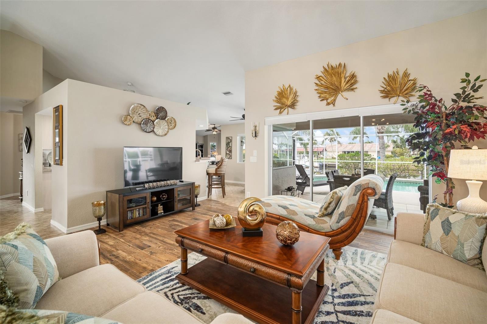 121 COLONIAL ST SW, PORT CHARLOTTE, FL, 33952