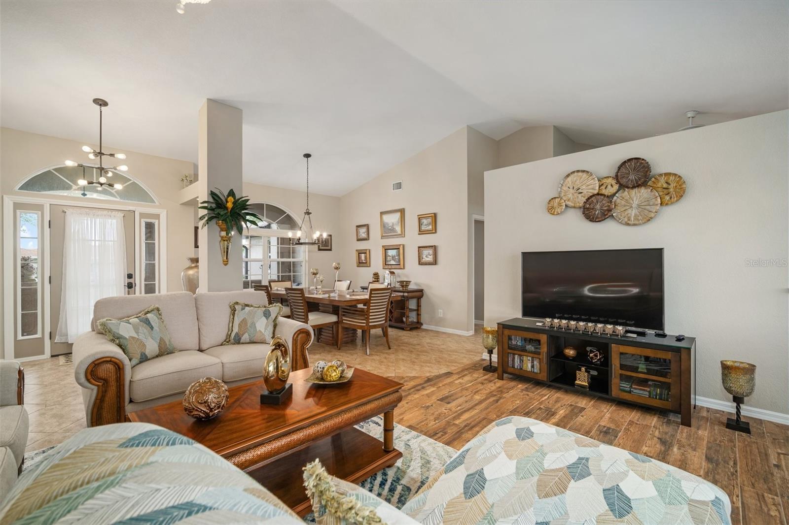 121 COLONIAL ST SW, PORT CHARLOTTE, FL, 33952