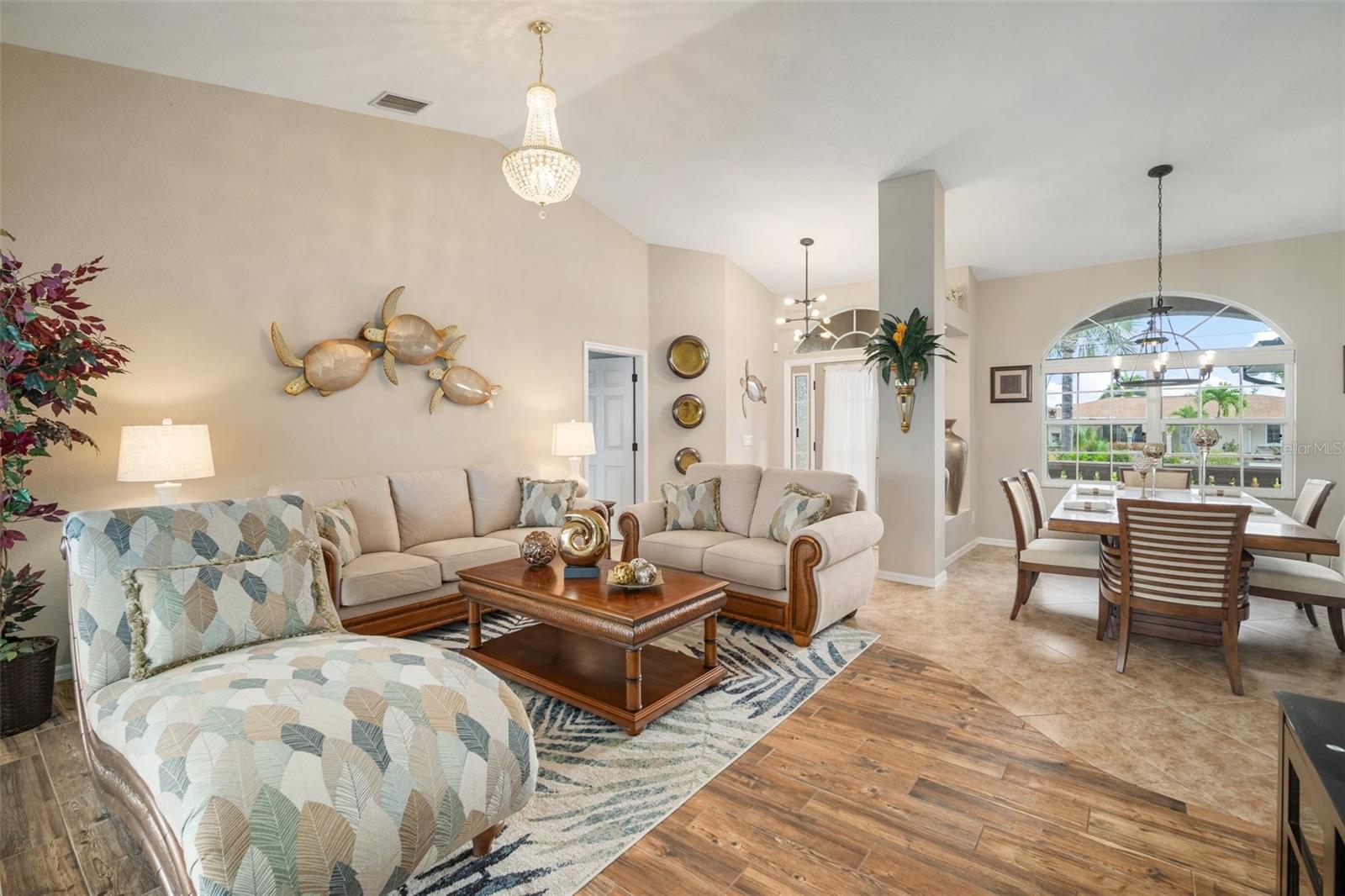 121 COLONIAL ST SW, PORT CHARLOTTE, FL, 33952