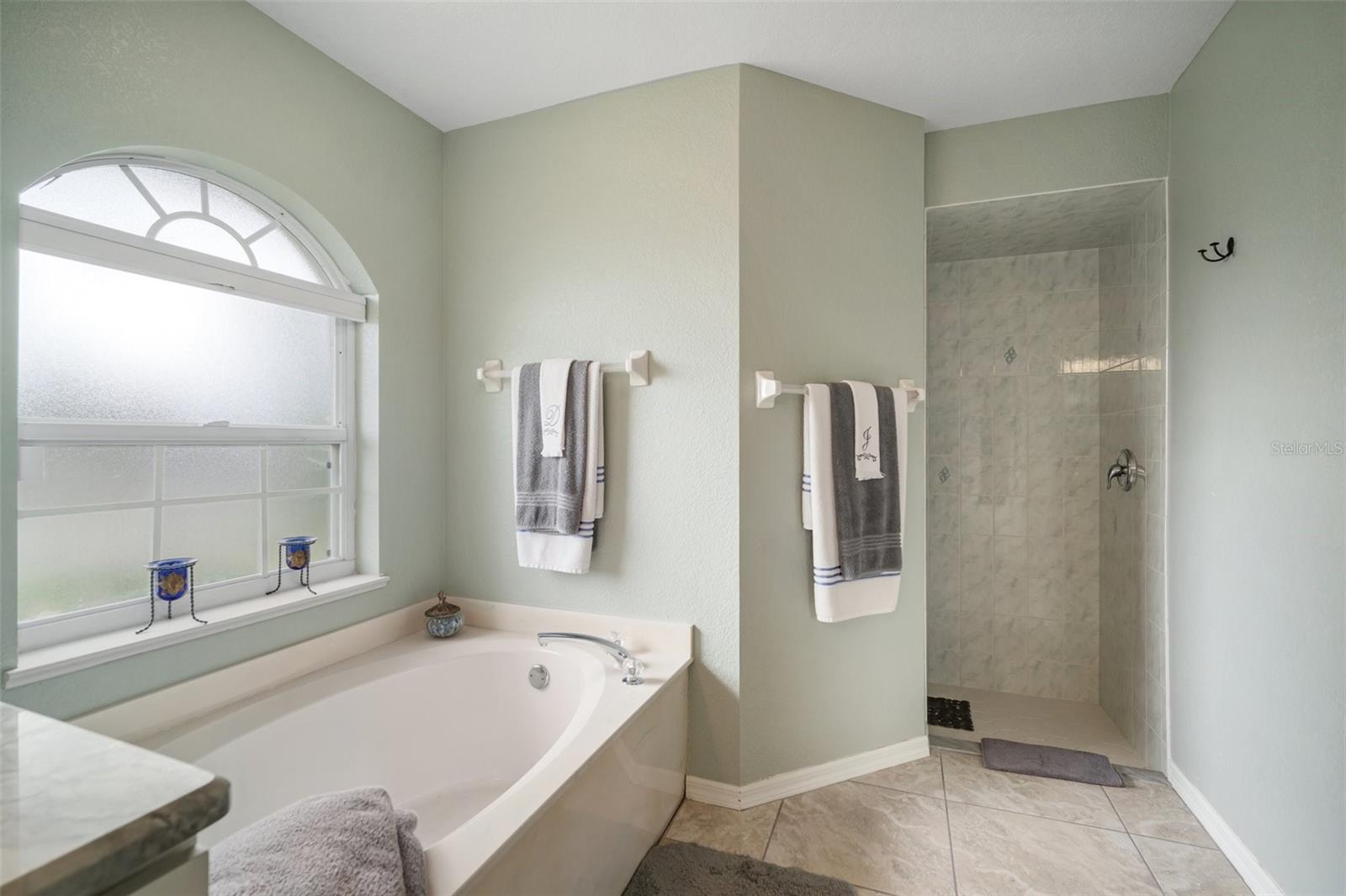 121 COLONIAL ST SW, PORT CHARLOTTE, FL, 33952