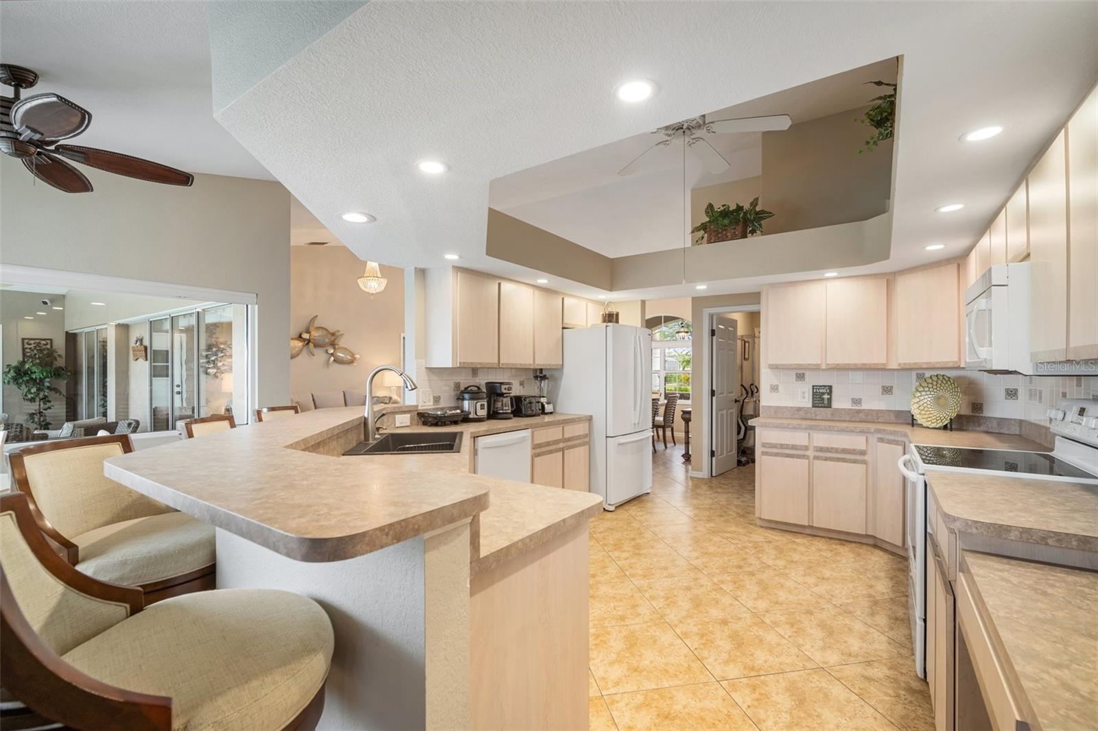 121 COLONIAL ST SW, PORT CHARLOTTE, FL, 33952