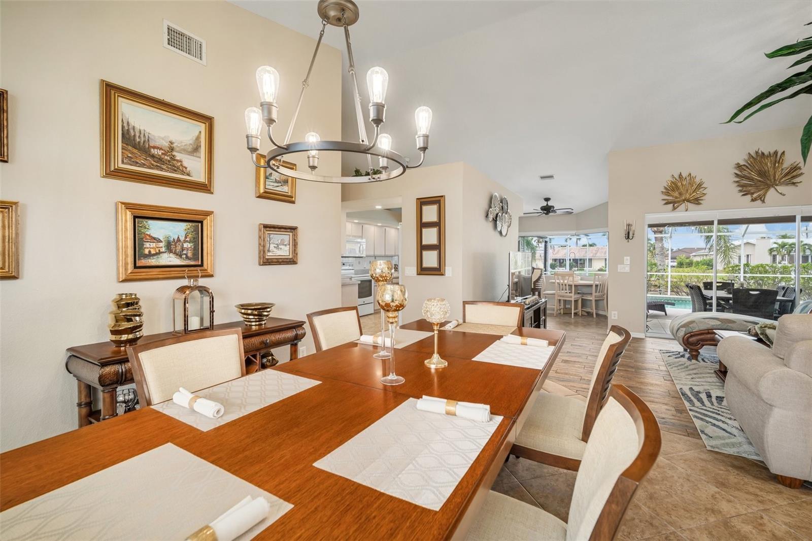 121 COLONIAL ST SW, PORT CHARLOTTE, FL, 33952