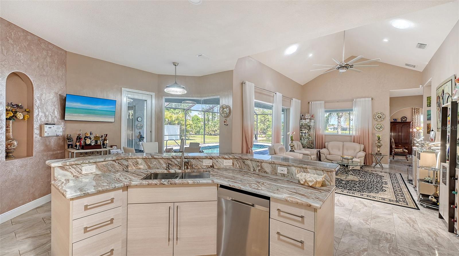 A4647633 Property Photo