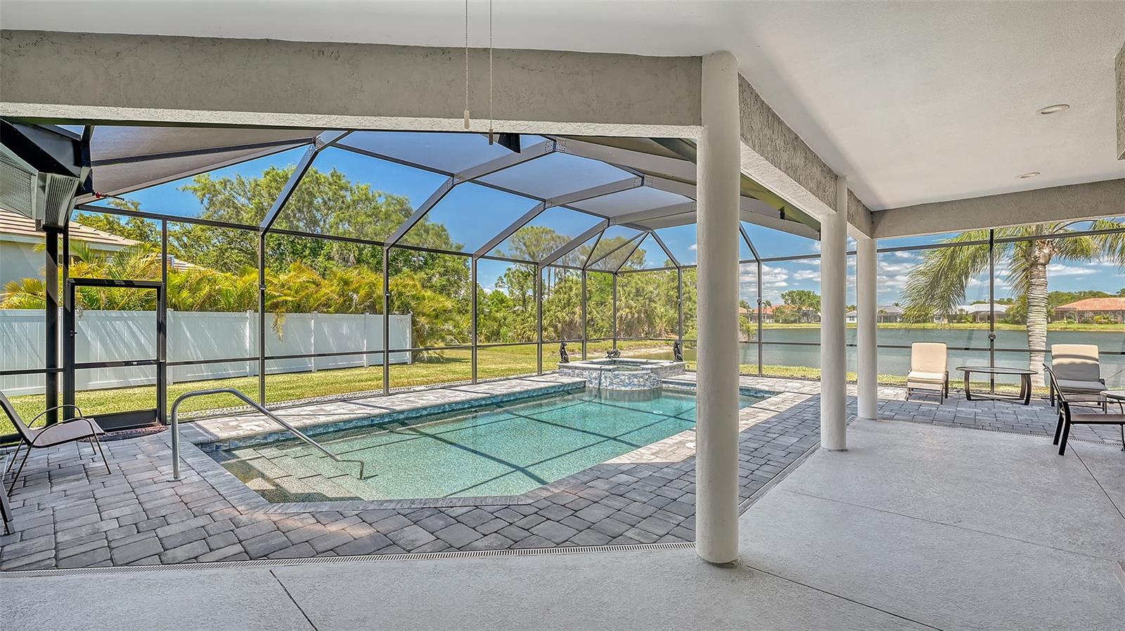 A4647633 Property Photo