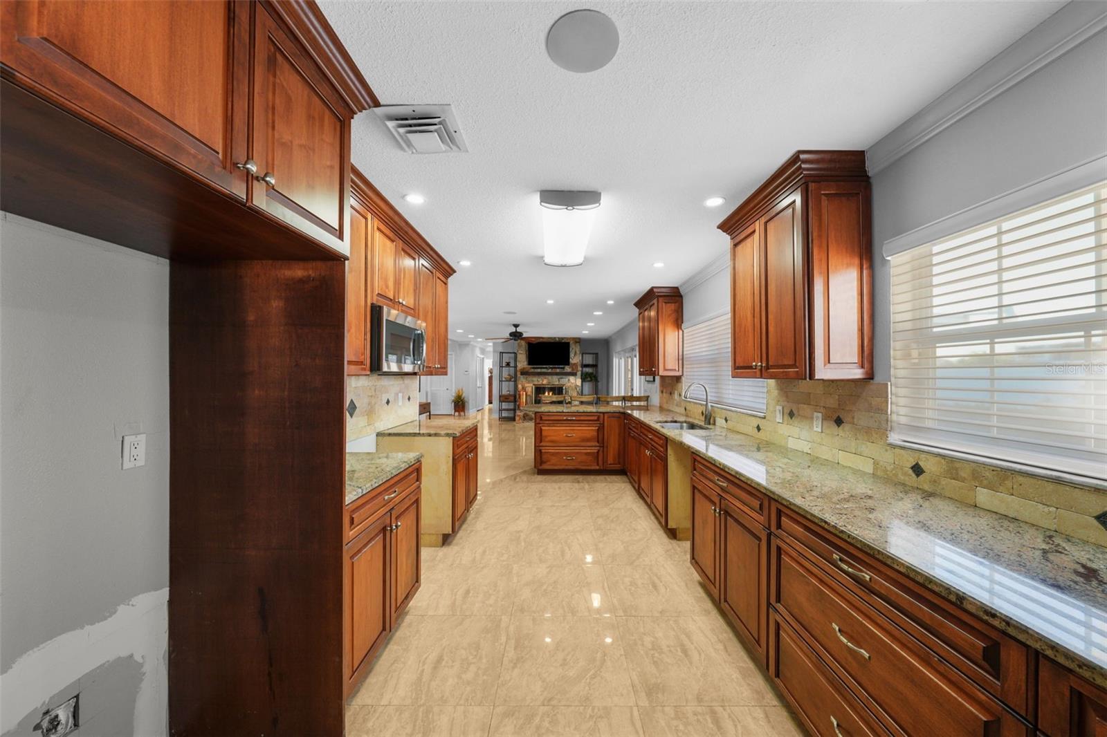 3918 VERSAILLES DR, TAMPA, FL, 33634