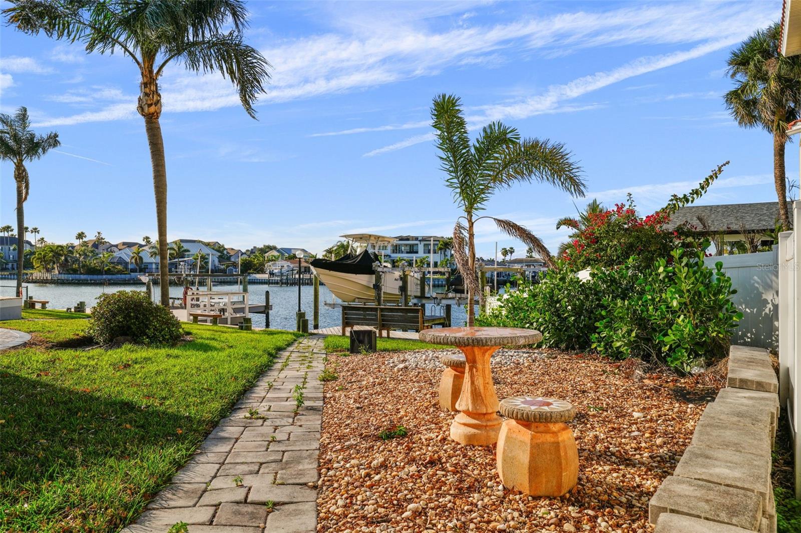 3918 VERSAILLES DR, TAMPA, FL, 33634